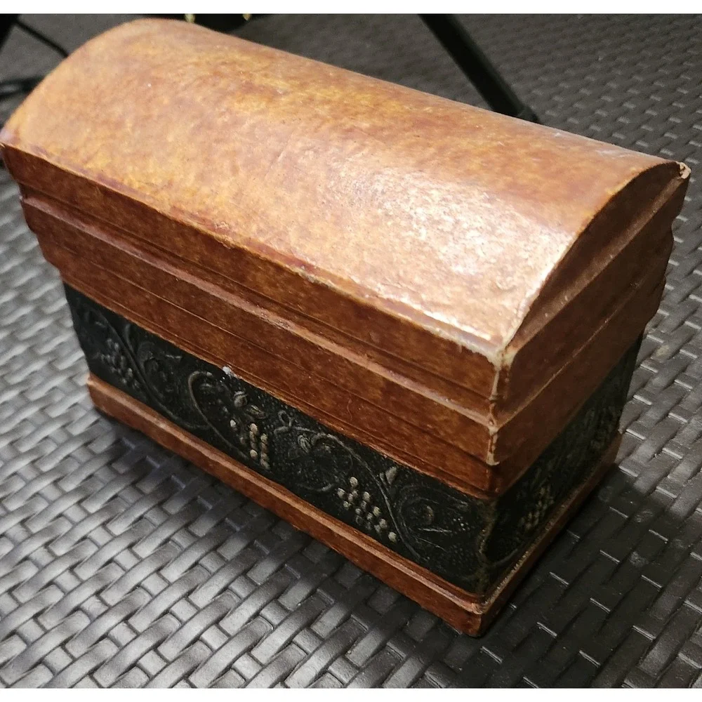 Hinged Trinket Box w/ Domed‎ Lid, Brown & Black Embossed Floral Band